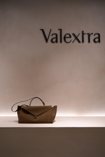 Fotoservizio/SS 2026/DESIGN/EVENTO/VALEXTRA/DP2/11