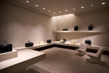 Fotoservizio/SS 2026/DESIGN/EVENTO/VALEXTRA/DP2/23