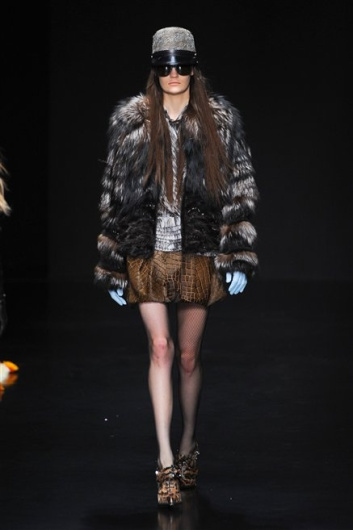 Fotoservizio/FW 2012-2013/WOMEN/ROBERTO CAVALLI/18