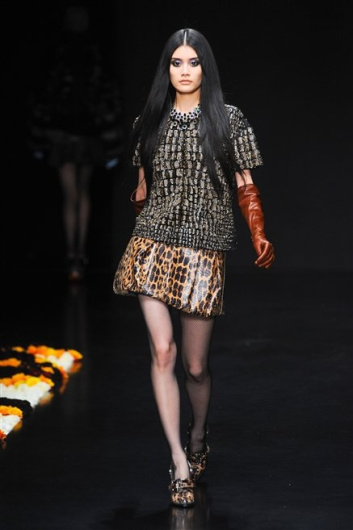 Fotoservizio/FW 2012-2013/WOMEN/ROBERTO CAVALLI/23