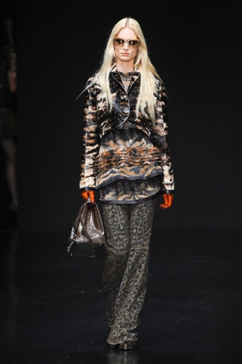 Fotoservizio/FW 2012-2013/WOMEN/ROBERTO CAVALLI/29