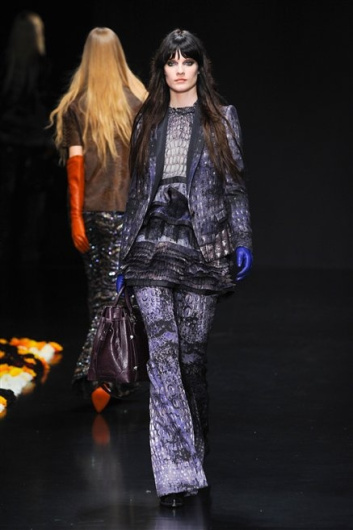 Fotoservizio/FW 2012-2013/WOMEN/ROBERTO CAVALLI/35