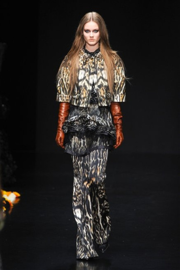 Fotoservizio/FW 2012-2013/WOMEN/ROBERTO CAVALLI/36