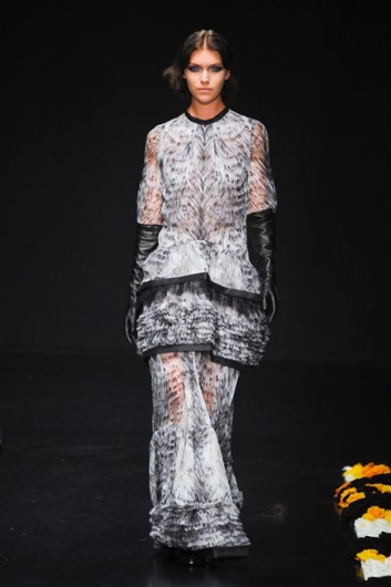 Fotoservizio/FW 2012-2013/WOMEN/ROBERTO CAVALLI/42