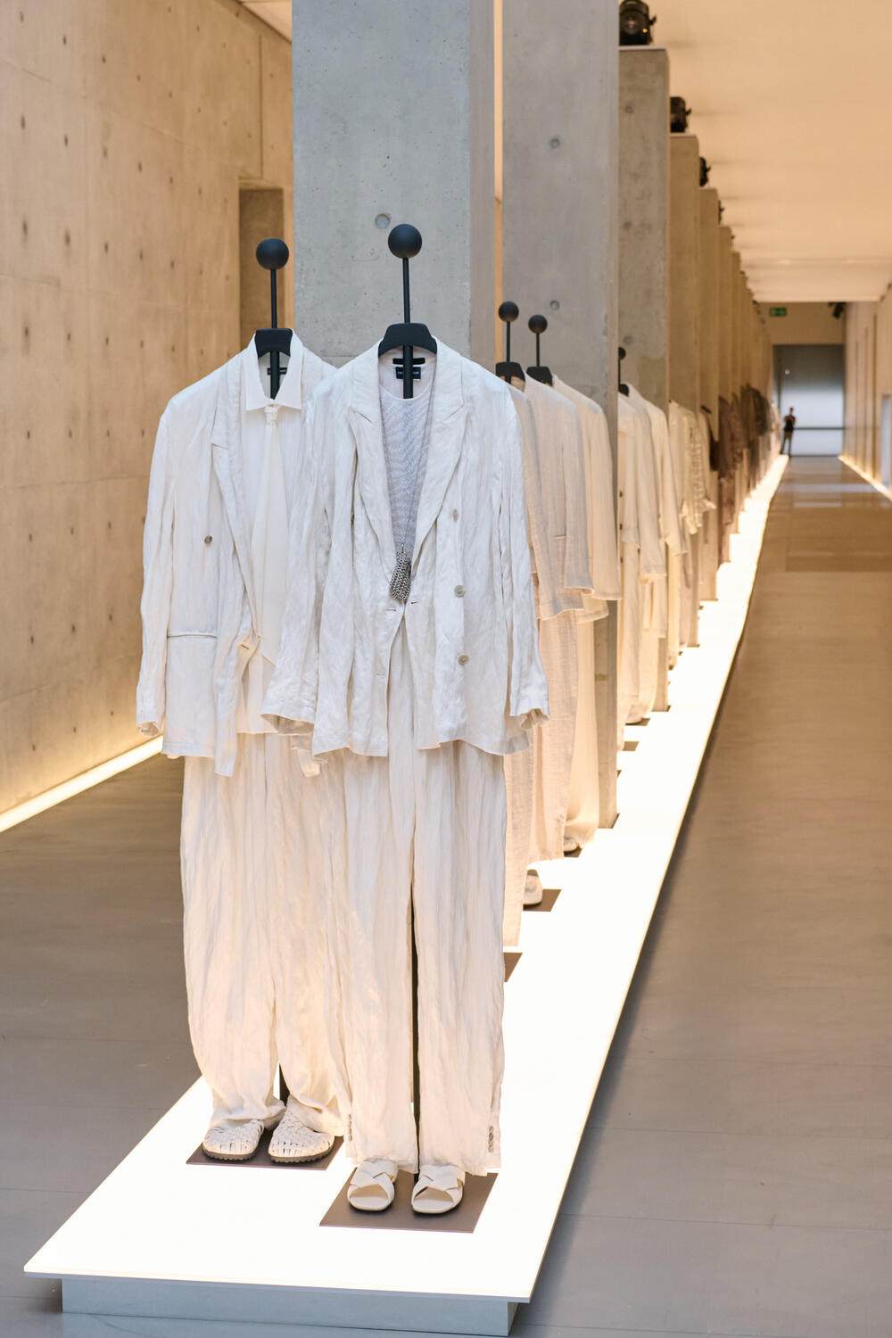 EMPORIO ARMANI WOMEN SS 2027 - Foto #0