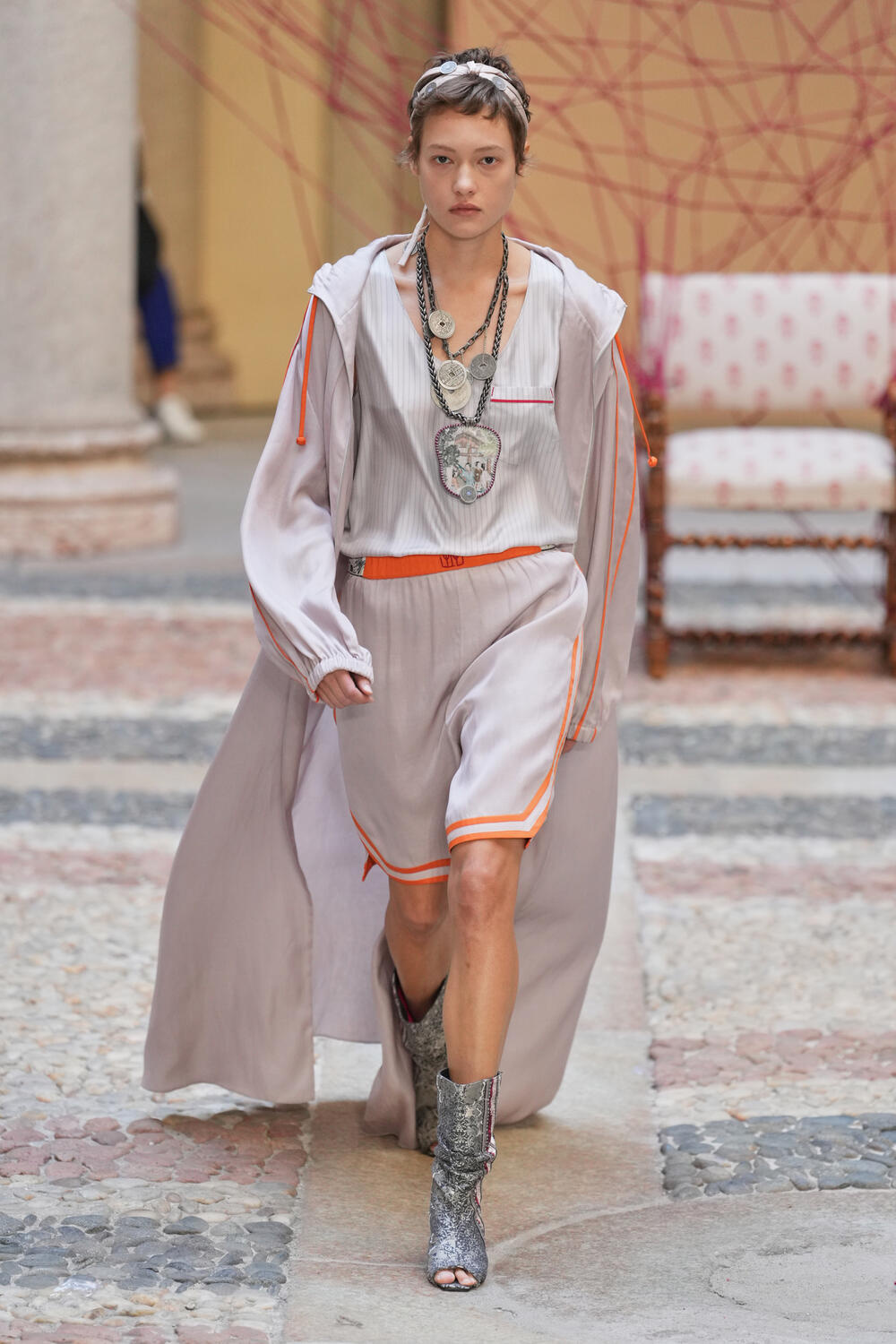 HUI WOMEN SS 2027 - Foto #5