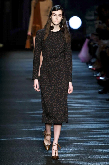 Fotoservizio/FW 2016-2017/WOMEN/BLUMARINE/DP2/1