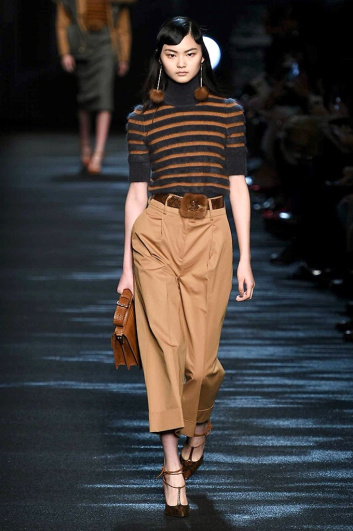 Fotoservizio/FW 2016-2017/WOMEN/BLUMARINE/DP2/4
