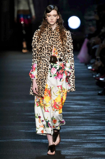 Fotoservizio/FW 2016-2017/WOMEN/BLUMARINE/DP2/12