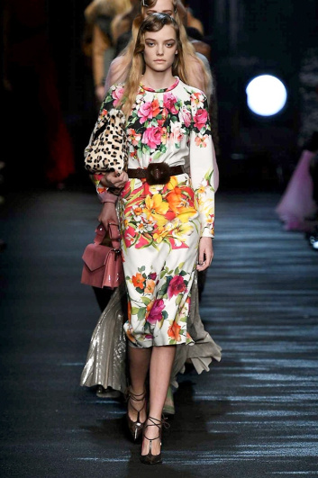 Fotoservizio/FW 2016-2017/WOMEN/BLUMARINE/DP2/24