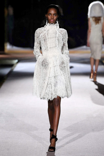 Fotoservizio/FW 2016-2017/WOMEN/ERMANNO SCERVINO/DP2/7