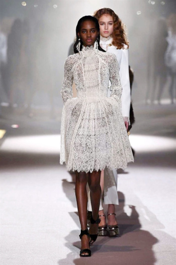 Fotoservizio/FW 2016-2017/WOMEN/ERMANNO SCERVINO/DP2/16
