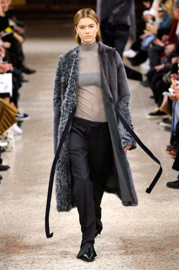 Fotoservizio/FW 2016-2017/WOMEN/GABRIELE COLANGELO/DP2/1