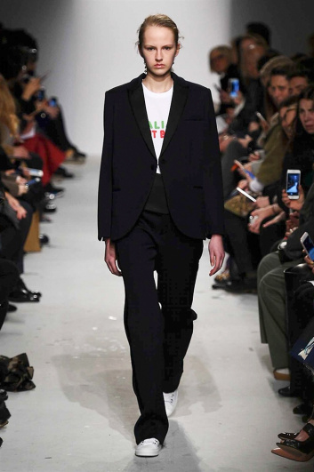 Fotoservizio/FW 2016-2017/WOMEN/PORTS 1961/DP2/0