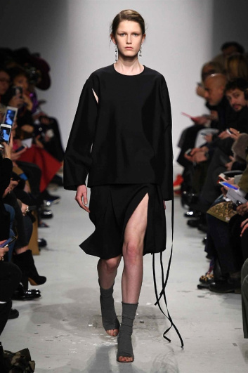 Fotoservizio/FW 2016-2017/WOMEN/PORTS 1961/DP2/0