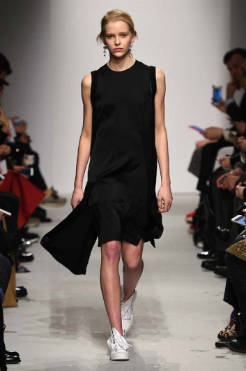 Fotoservizio/FW 2016-2017/WOMEN/PORTS 1961/DP2/7