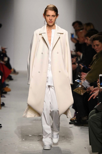 Fotoservizio/FW 2016-2017/WOMEN/PORTS 1961/DP2/1