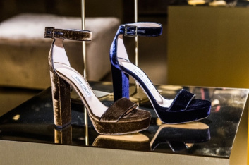 Fotoservizio/FW 2016-2017/WOMEN/JIMMY CHOO/DP2/1