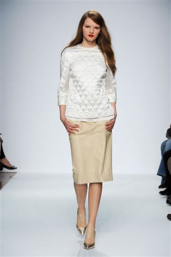 Fotoservizio/FW 2012-2013/WOMEN/.NORMALUISA/8