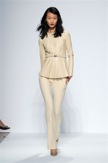 Fotoservizio/FW 2012-2013/WOMEN/.NORMALUISA/9