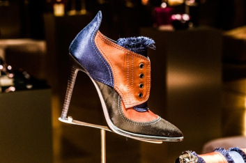Fotoservizio/FW 2016-2017/WOMEN/JIMMY CHOO/DP2/37