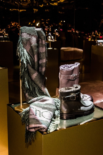 Fotoservizio/FW 2016-2017/WOMEN/JIMMY CHOO/DP2/41