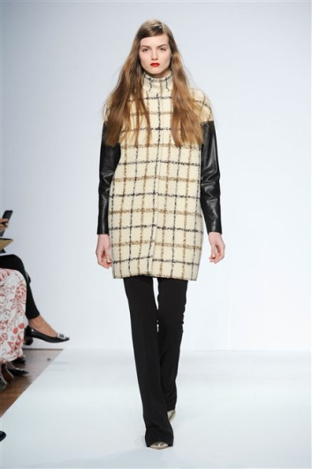 Fotoservizio/FW 2012-2013/WOMEN/.NORMALUISA/15