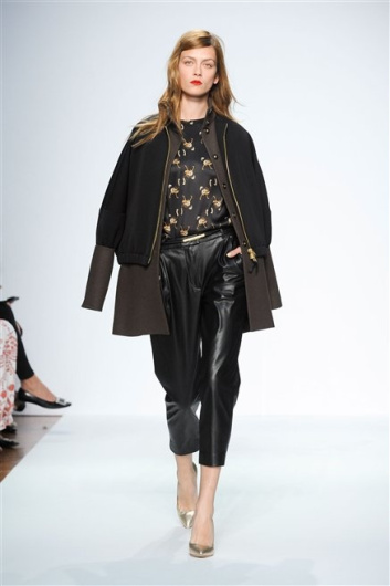 Fotoservizio/FW 2012-2013/WOMEN/.NORMALUISA/18