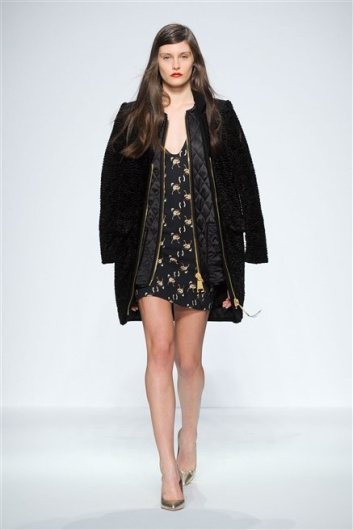 Fotoservizio/FW 2012-2013/WOMEN/.NORMALUISA/21