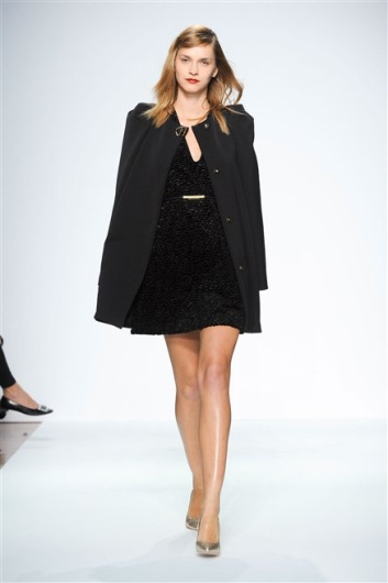 Fotoservizio/FW 2012-2013/WOMEN/.NORMALUISA/22