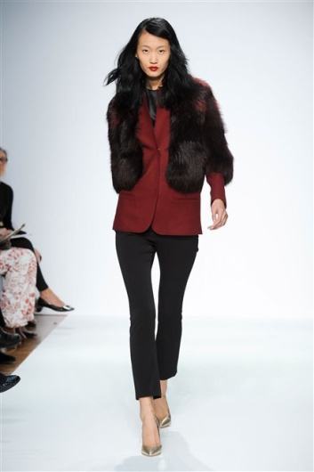 Fotoservizio/FW 2012-2013/WOMEN/.NORMALUISA/27