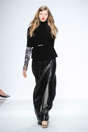 Fotoservizio/FW 2012-2013/WOMEN/.NORMALUISA/31