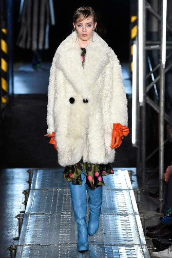 Fotoservizio/FW 2016-2017/WOMEN/MSGM/DP2/0