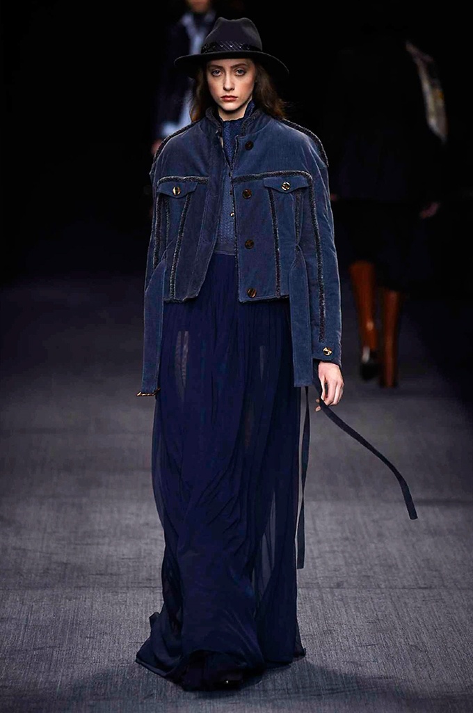 Fotoservizio/FW 2016-2017/WOMEN/TRUSSARDI/DP2/1