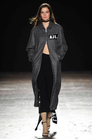 Fotoservizio/FW 2016-2017/WOMEN/AU JOUR LE JOUR/DP2/21