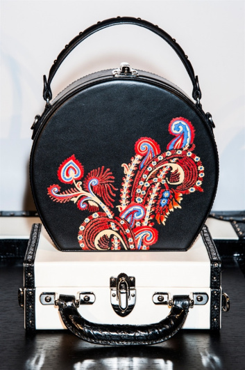 Fotoservizio/FW 2016-2017/WOMEN/BERTONI 1949/DP2/0
