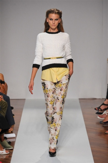 Fotoservizio/SS 2012/WOMEN/.NORMALUISA/22