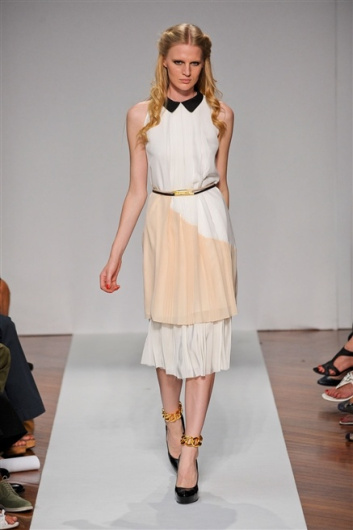 Fotoservizio/SS 2012/WOMEN/.NORMALUISA/26