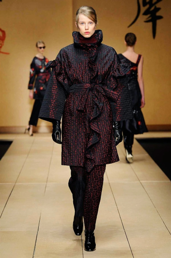 Fotoservizio/FW 2016-2017/WOMEN/LAURA BIAGIOTTI/DP2/11