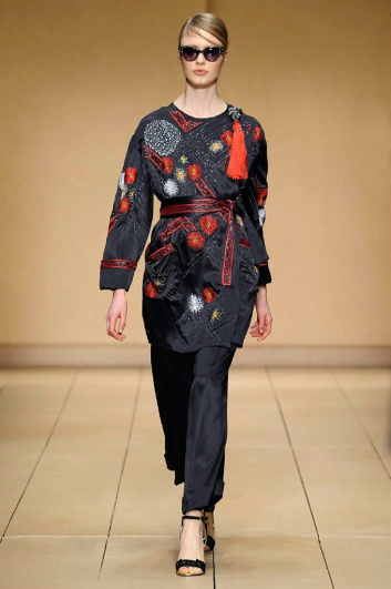Fotoservizio/FW 2016-2017/WOMEN/LAURA BIAGIOTTI/DP2/0