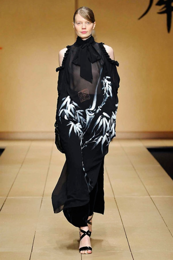 Fotoservizio/FW 2016-2017/WOMEN/LAURA BIAGIOTTI/DP2/3
