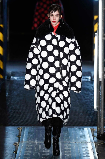 Fotoservizio/FW 2016-2017/WOMEN/MSGM/DP2/0
