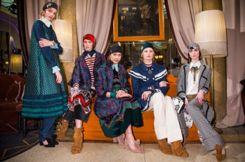 Fotoservizio/FW 2016-2017/WOMEN/ROSSELLA JARDINI/DP2/1