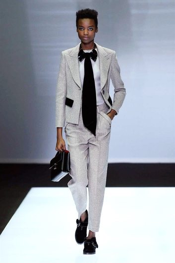 Fotoservizio/FW 2016-2017/WOMEN/GIORGIO ARMANI/DP2/1