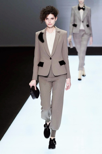 Fotoservizio/FW 2016-2017/WOMEN/GIORGIO ARMANI/DP2/3