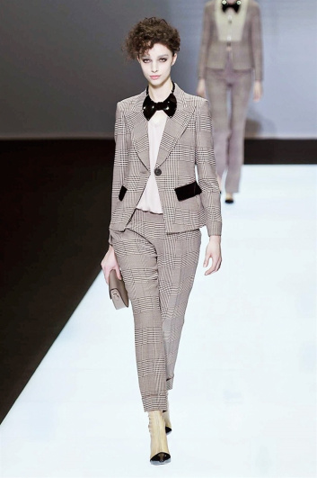 Fotoservizio/FW 2016-2017/WOMEN/GIORGIO ARMANI/DP2/4