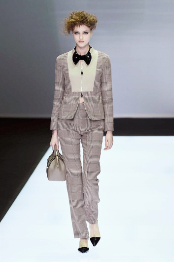 Fotoservizio/FW 2016-2017/WOMEN/GIORGIO ARMANI/DP2/5