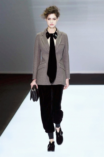 Fotoservizio/FW 2016-2017/WOMEN/GIORGIO ARMANI/DP2/6