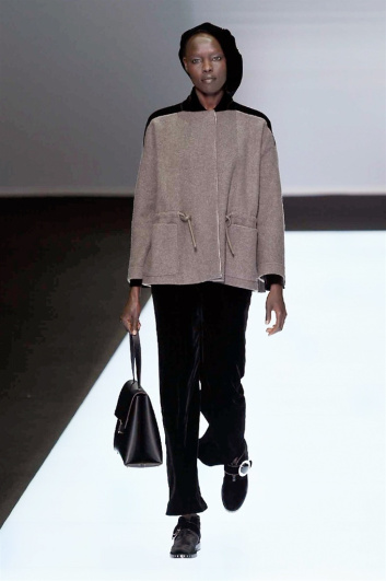 Fotoservizio/FW 2016-2017/WOMEN/GIORGIO ARMANI/DP2/10