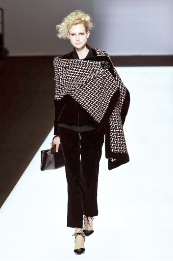 Fotoservizio/FW 2016-2017/WOMEN/GIORGIO ARMANI/DP2/5